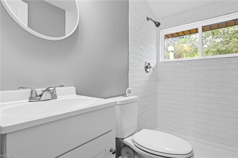 Photo 24 of 36 residential for sale in Chesapeake virginia
