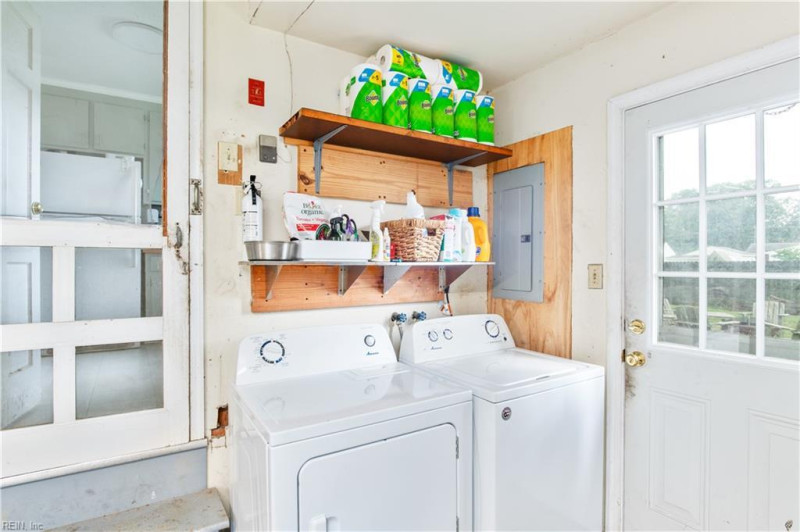 Photo 33 of 38 residential for sale in Newport News virginia