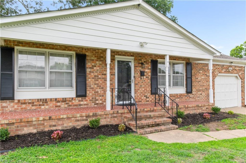 Photo 5 of 38 residential for sale in Newport News virginia