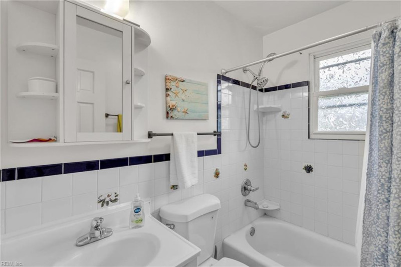 Photo 15 of 38 residential for sale in Norfolk virginia