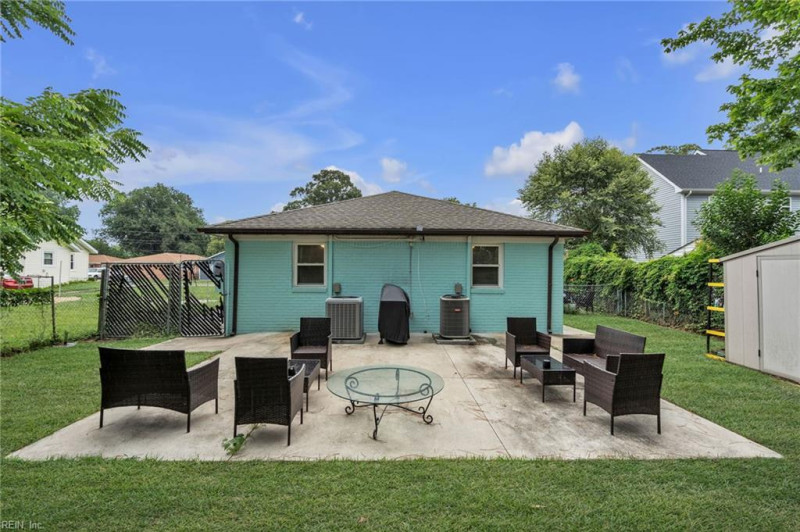 Photo 2 of 38 residential for sale in Norfolk virginia
