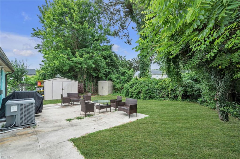 Photo 4 of 38 residential for sale in Norfolk virginia