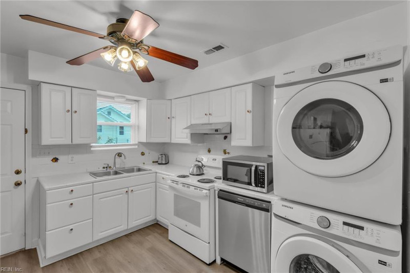 Photo 9 of 38 residential for sale in Norfolk virginia