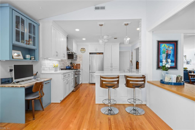 Photo 11 of 40 residential for sale in Virginia Beach virginia
