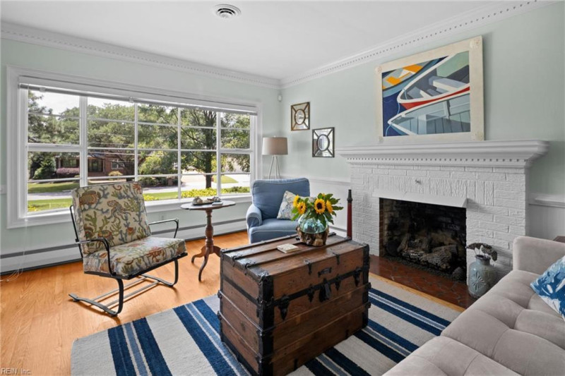 Photo 6 of 40 residential for sale in Virginia Beach virginia