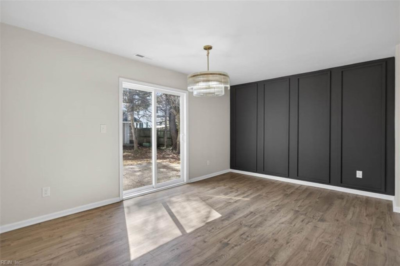 Photo 10 of 38 residential for sale in Virginia Beach virginia
