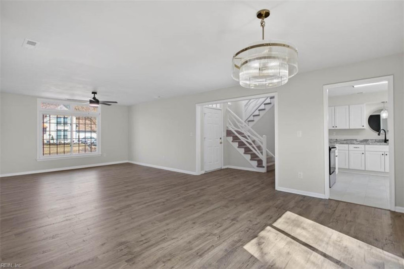 Photo 12 of 38 residential for sale in Virginia Beach virginia