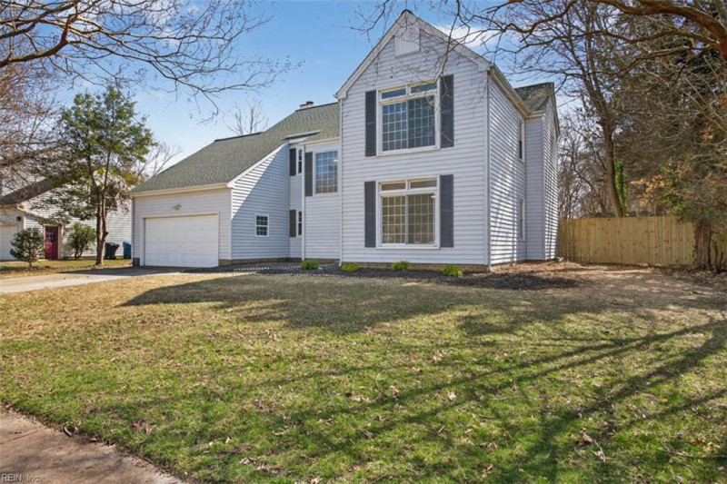 Photo 2 of 38 residential for sale in Virginia Beach virginia
