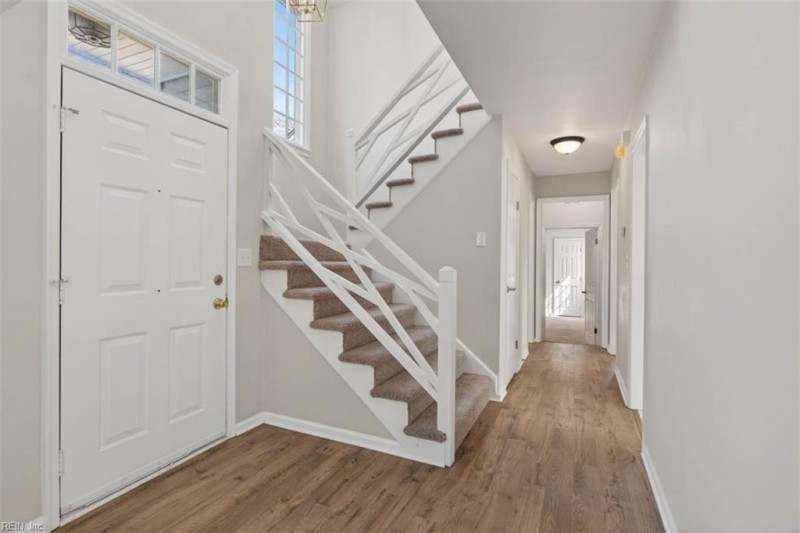 Photo 5 of 38 residential for sale in Virginia Beach virginia
