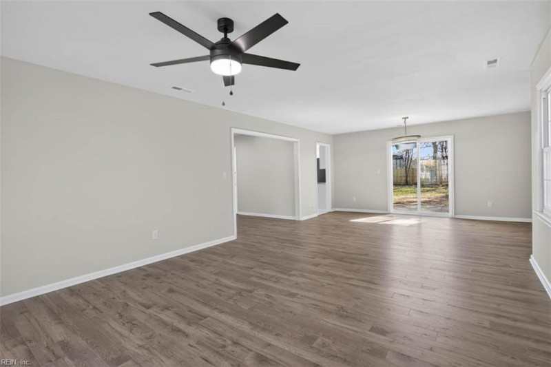 Photo 7 of 38 residential for sale in Virginia Beach virginia