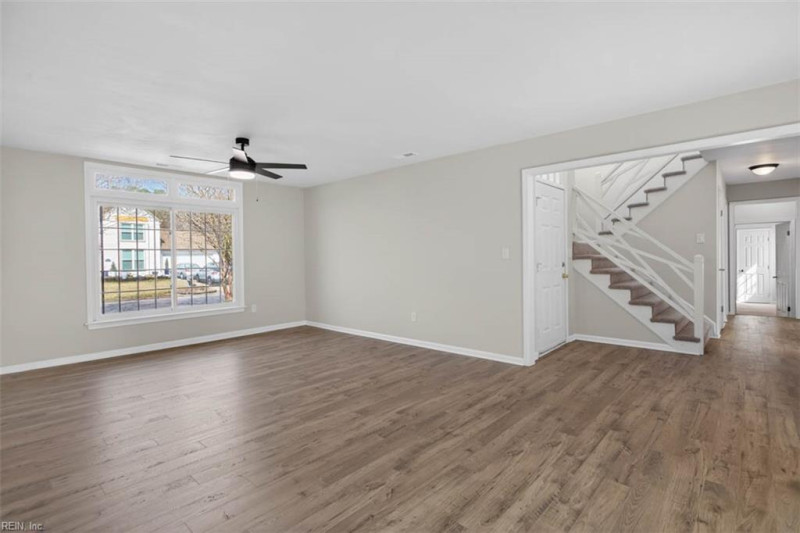 Photo 8 of 38 residential for sale in Virginia Beach virginia