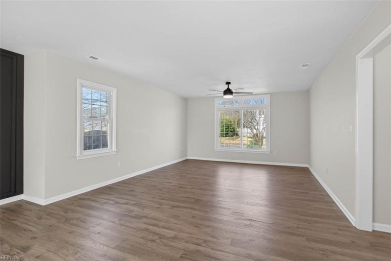 Photo 9 of 38 residential for sale in Virginia Beach virginia