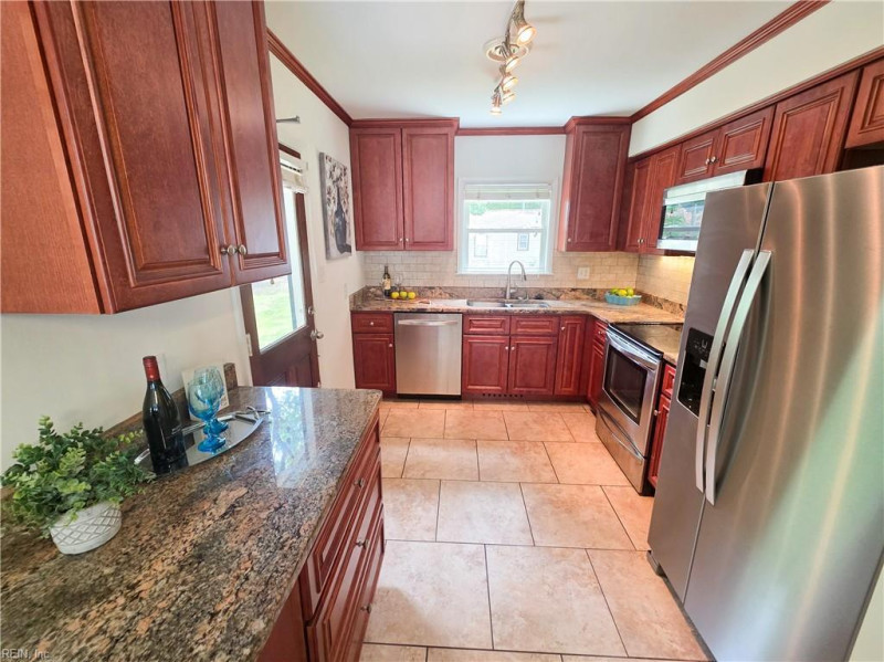 Photo 5 of 21 residential for sale in Norfolk virginia