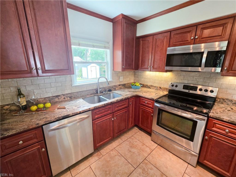 Photo 6 of 21 residential for sale in Norfolk virginia