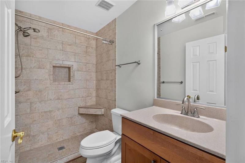 Photo 33 of 45 residential for sale in Virginia Beach virginia Photo 33 of 45 residential for sale in Virginia Beach virginia