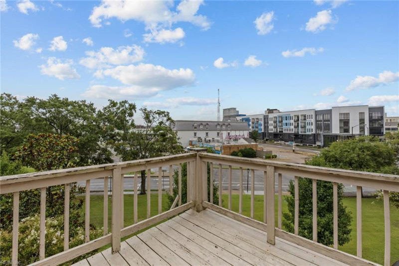 Photo 12 of 13 residential for sale in Norfolk virginia