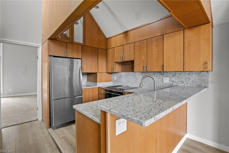 Photo 4 of 13 residential for sale in Norfolk virginia