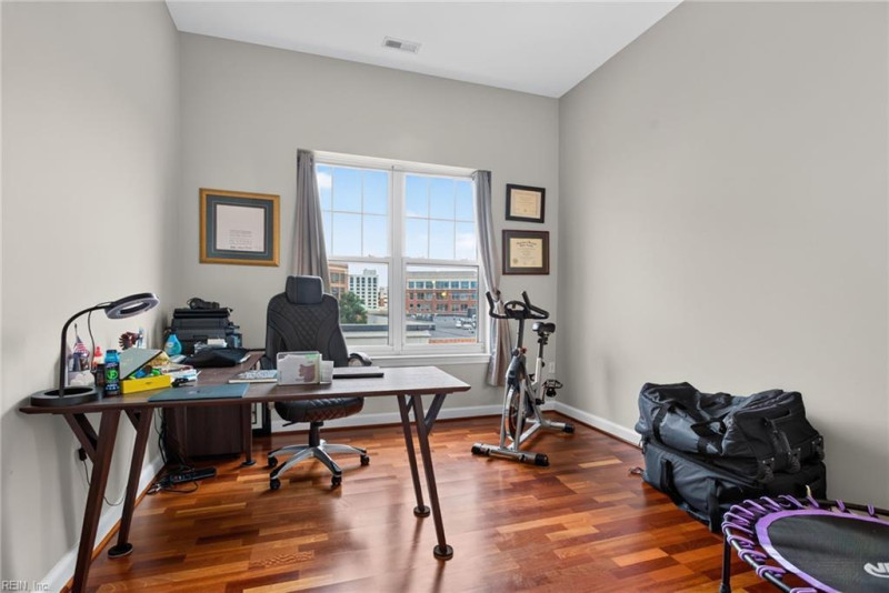 Photo 10 of 30 residential for sale in Newport News virginia