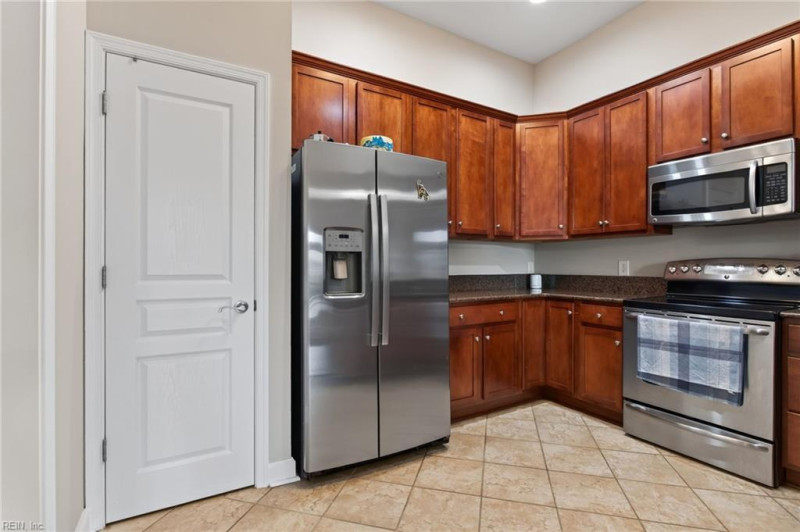 Photo 4 of 30 residential for sale in Newport News virginia