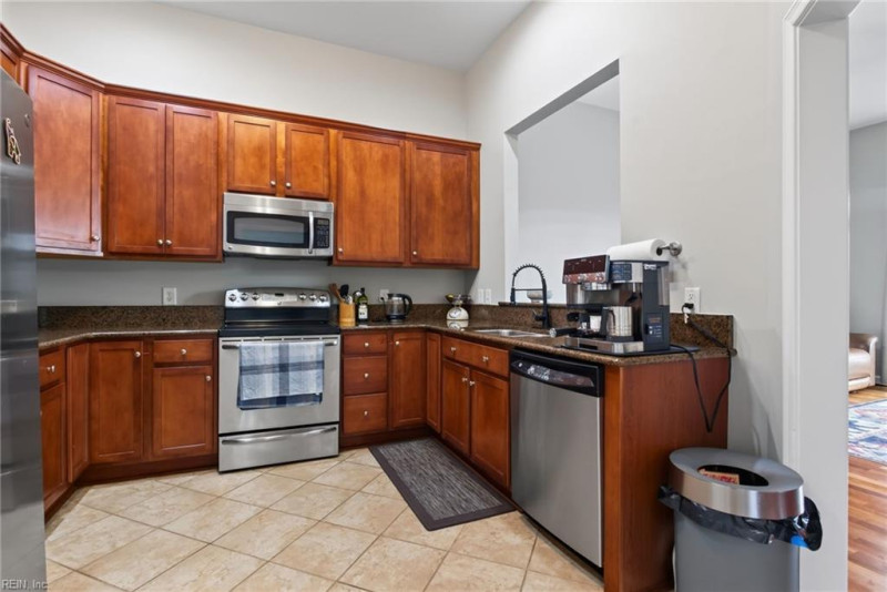 Photo 5 of 30 residential for sale in Newport News virginia