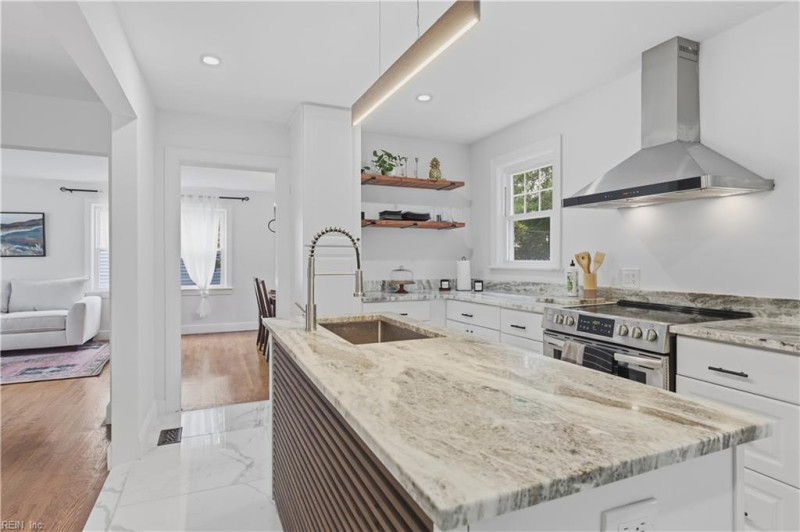 Photo 11 of 48 residential for sale in Norfolk virginia