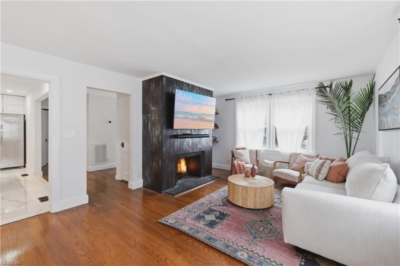Photo 15 of 48 residential for sale in Norfolk virginia