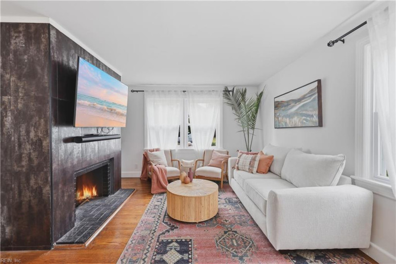 Photo 16 of 48 residential for sale in Norfolk virginia