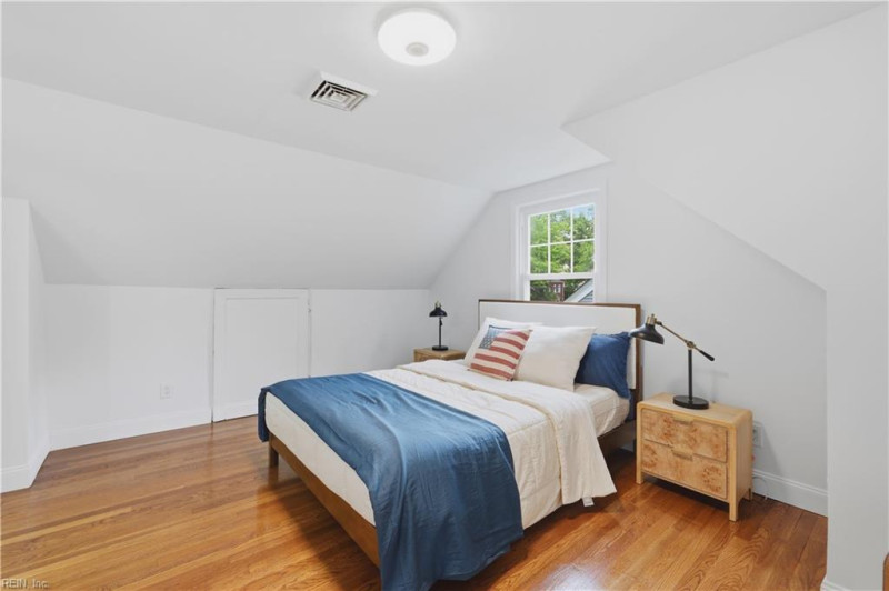 Photo 33 of 48 residential for sale in Norfolk virginia