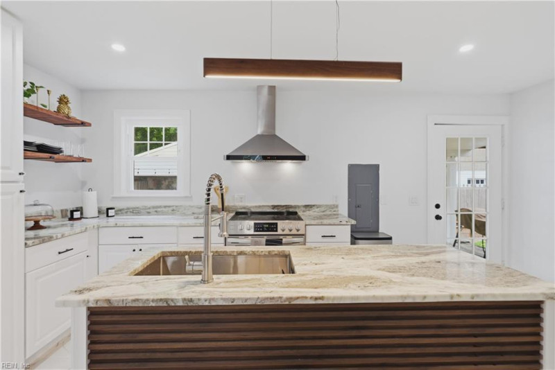 Photo 6 of 48 residential for sale in Norfolk virginia