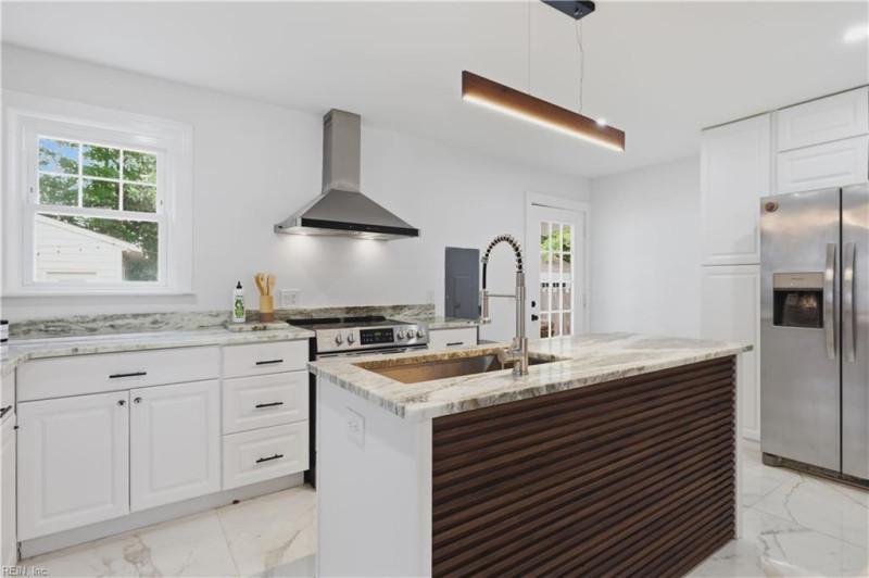 Photo 7 of 48 residential for sale in Norfolk virginia
