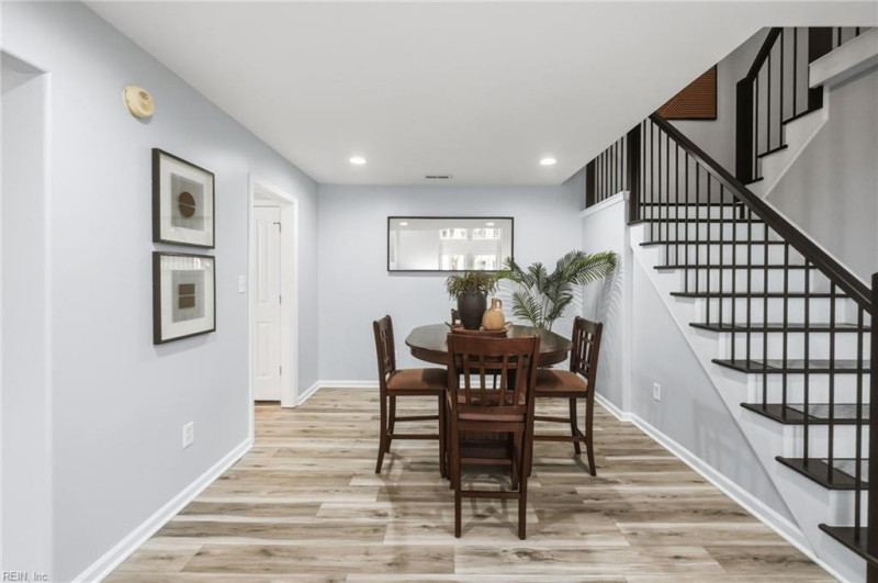 Photo 8 of 48 residential for sale in York County virginia