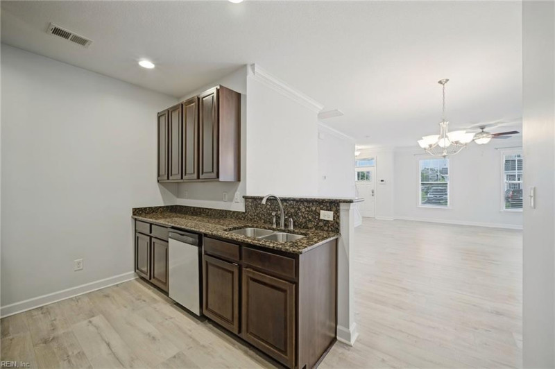 Photo 10 of 26 residential for sale in Chesapeake virginia