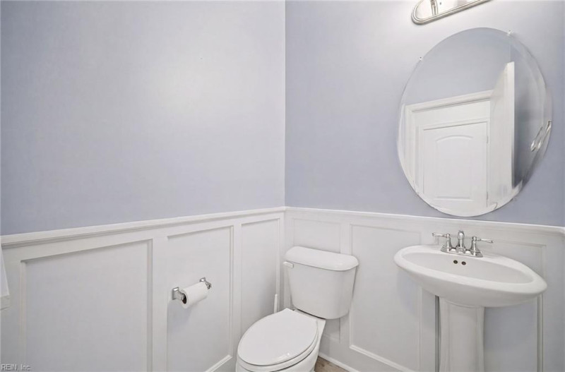 Photo 11 of 26 residential for sale in Chesapeake virginia