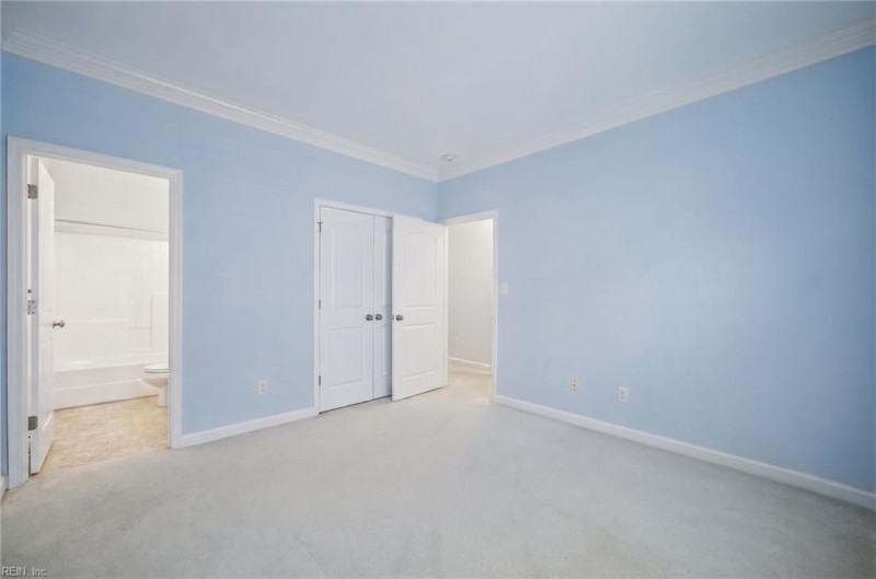 Photo 19 of 26 residential for sale in Chesapeake virginia
