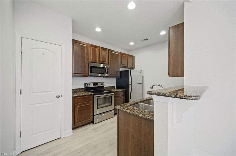 Photo 8 of 26 residential for sale in Chesapeake virginia