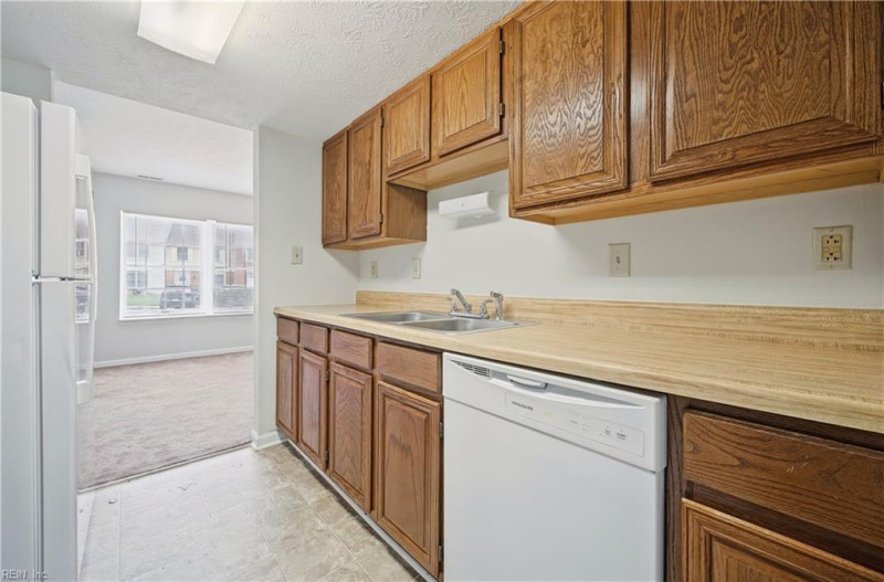 Photo 8 of 28 residential for sale in Newport News virginia