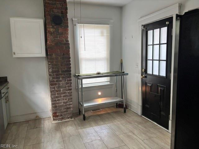 Photo 16 of 32 residential for sale in Portsmouth virginia