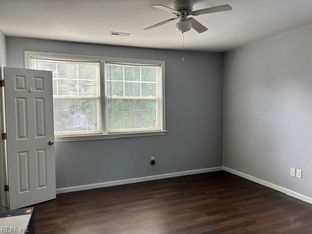 Photo 23 of 32 residential for sale in Portsmouth virginia