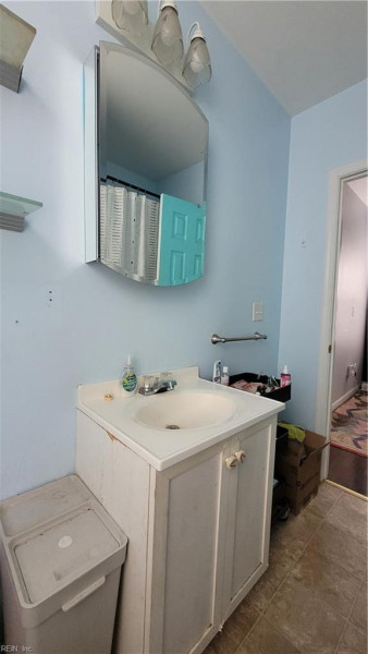 Photo 24 of 32 residential for sale in Portsmouth virginia