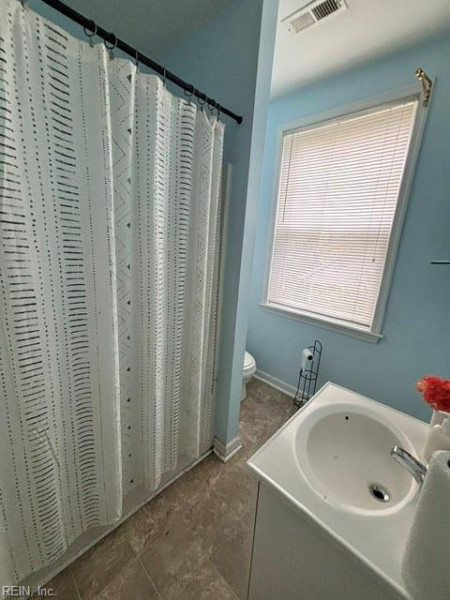 Photo 26 of 32 residential for sale in Portsmouth virginia
