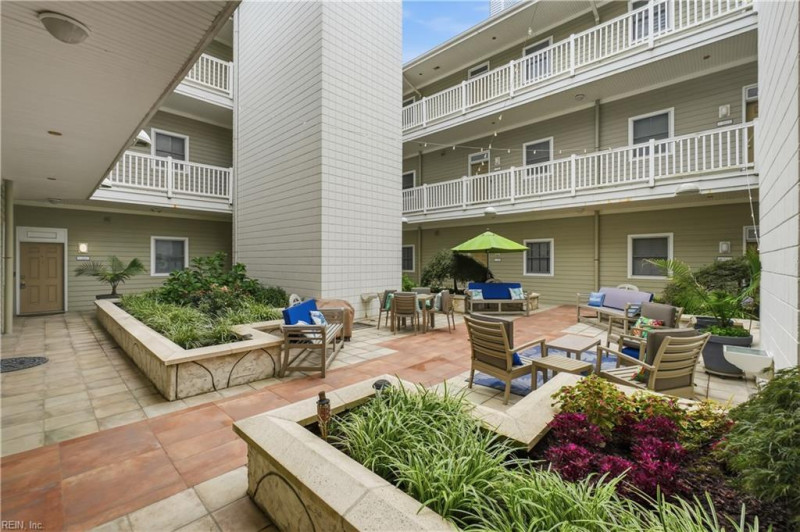 Photo 25 of 38 residential for sale in Virginia Beach virginia