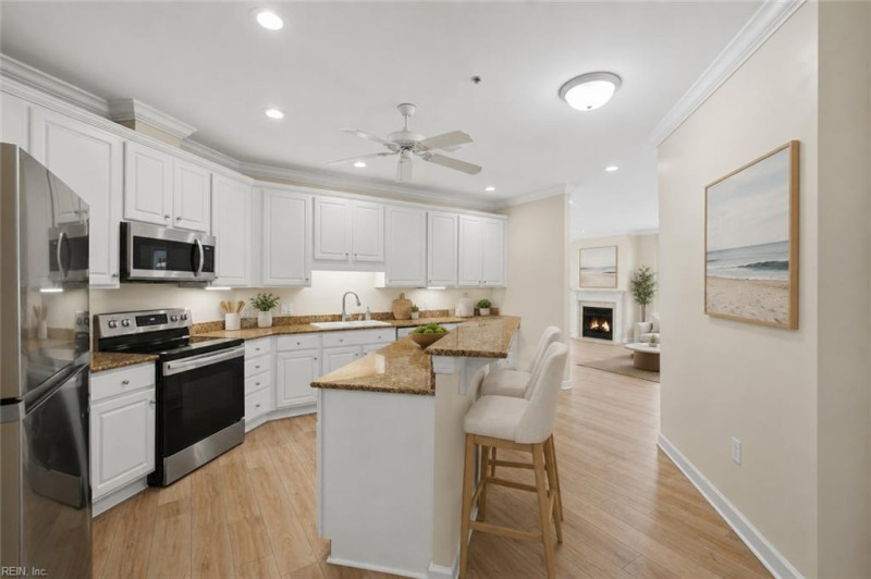 Photo 7 of 38 residential for sale in Virginia Beach virginia