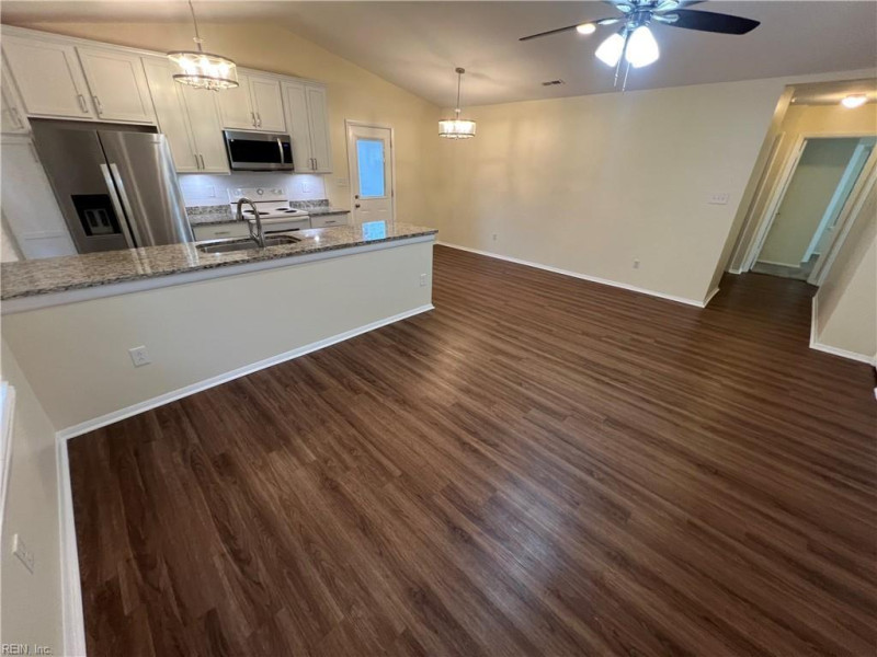 Photo 8 of 19 residential for sale in Virginia Beach virginia