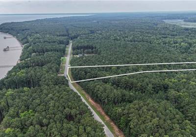 1194 Lawnes Neck Drive, Isle of Wight County, VA 23430