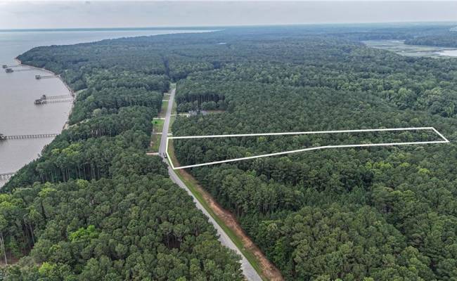1194 Lawnes Neck Drive, Isle of Wight County, VA 23430