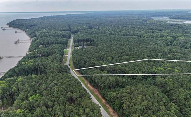 1194 Lawnes Neck Drive, Isle of Wight County, VA 23430