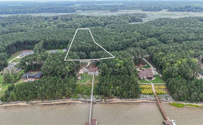 1220 Lawnes Neck Drive, Isle of Wight County, VA 23430