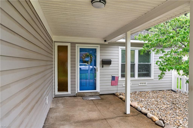 Photo 3 of 20 residential for sale in Virginia Beach virginia