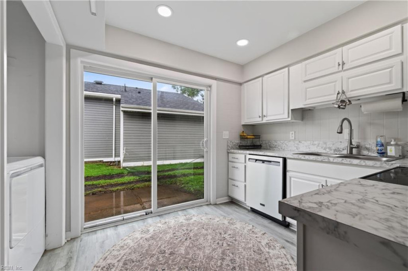 Photo 9 of 20 residential for sale in Virginia Beach virginia
