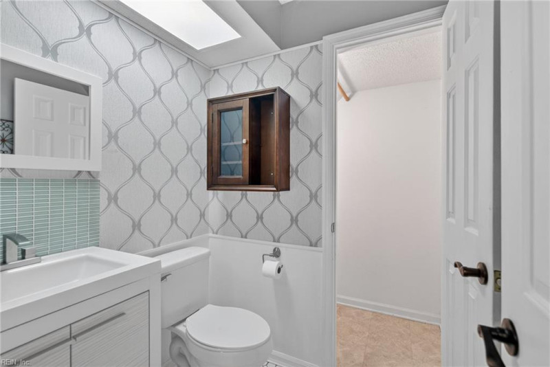 Photo 11 of 26 residential for sale in Newport News virginia